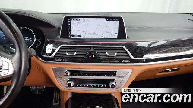 BMW 7 Series (G11) 740d xDrive M Sport 2018 — фото 14