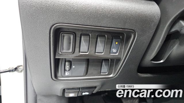 Renault Korea QM6 2.0 GDe LE Signature 2WD 2023 — фото 16