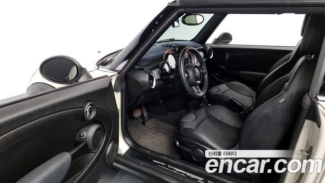 MINI Cooper Convertible Standard 2nd Generation 2014 — фото 15