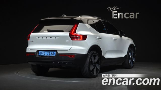 Volvo XC40 Recharge Twin Ultimate 2024 — фото 2
