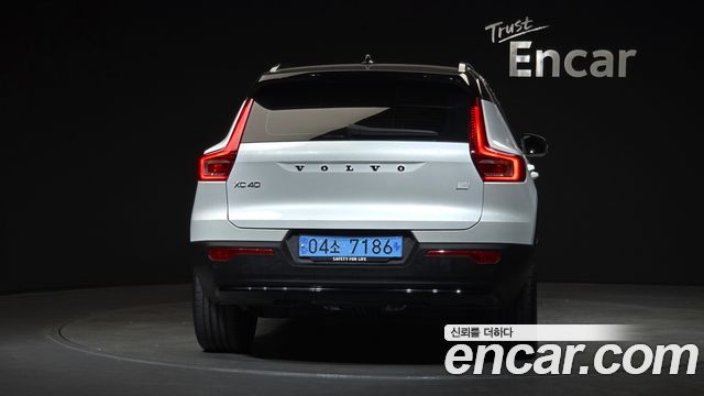 Volvo XC40 Recharge Twin Ultimate 2024 — фото 4