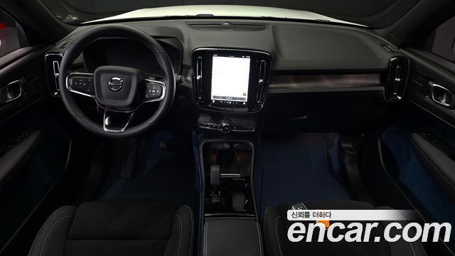 Volvo XC40 Recharge Twin Ultimate 2024 — фото 7