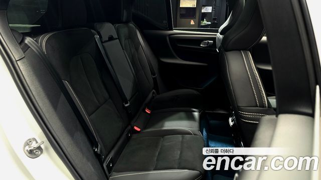 Volvo XC40 Recharge Twin Ultimate 2024 — фото 12