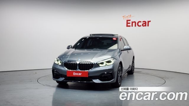 BMW 1 Series (F40) 120i Sports 2023 — фото 3