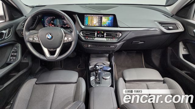 BMW 1 Series (F40) 120i Sports 2023 — фото 7