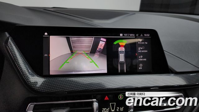 BMW 1 Series (F40) 120i Sports 2023 — фото 17