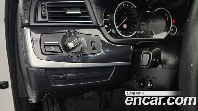 BMW 5 Series (F10) 520d 2014 — фото 18