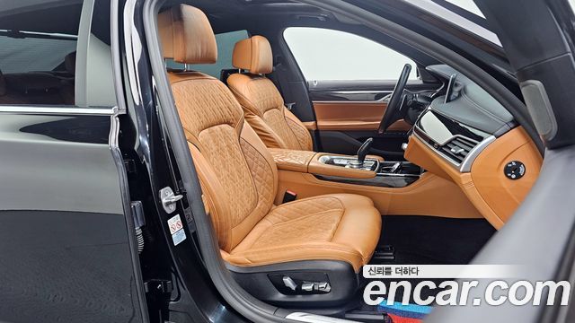 BMW 7 Series (G11) 740Li xDrive M Sport Package 2021 — фото 10