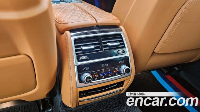 BMW 7 Series (G11) 740Li xDrive M Sport Package 2021 — фото 17