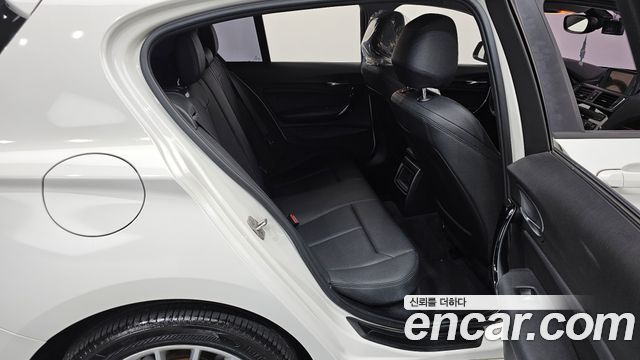 BMW 1 Series (F20) 118d Sport 5Door 2016 — фото 16