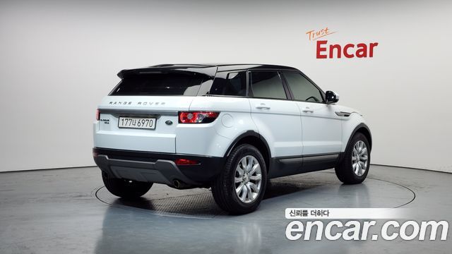 Land Rover Range Rover Evoque 2.2 SD4 Pure 2015 — фото 2