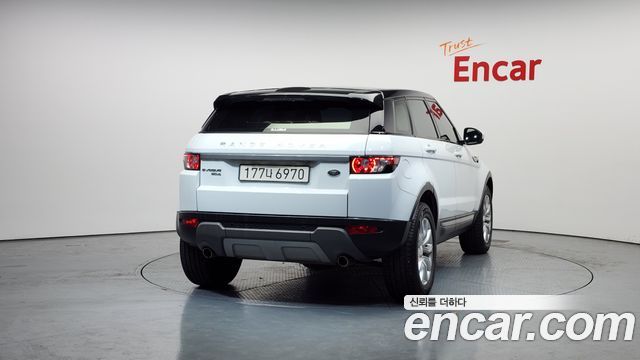 Land Rover Range Rover Evoque 2.2 SD4 Pure 2015 — фото 4