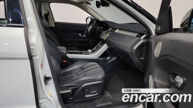 Land Rover Range Rover Evoque 2.2 SD4 Pure 2015 — фото 11