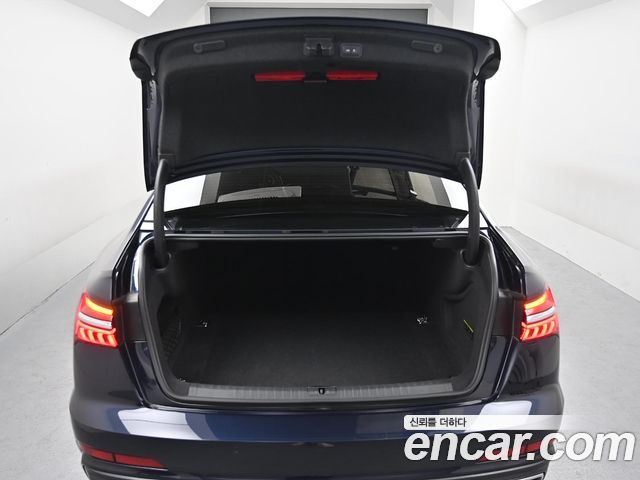 Audi A6 (C8) 45 TFSI Premium 2023 — фото 24