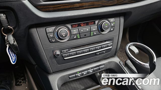 BMW X1 (E84) xDrive 20d 2011 — фото 17