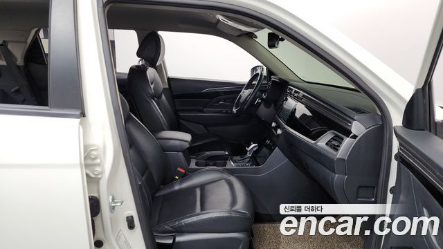 KG Mobility (SsangYong) Beautiful Korando Diesel 1.6 2WD C5 2022 — фото 15