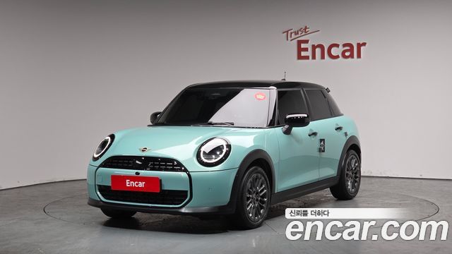 MINI Cooper C (IV) 5Door Essential
