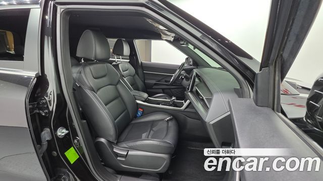 KG Mobility (SsangYong) Torres Gasoline 1.5 2WD T5 2024 — фото 10