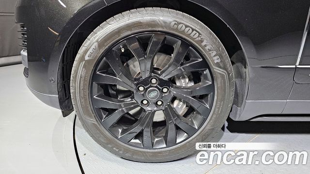 Land Rover Range Rover (IV) 5.0 SC AB LWB 2018 — фото 5