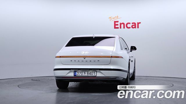 Hyundai Grandeur (GN7) 2,5 Gasoline 2WD Premium 2023 — фото 4