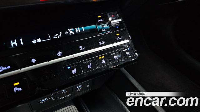 Hyundai Grandeur (GN7) 2,5 Gasoline 2WD Premium 2023 — фото 18