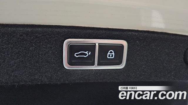 Hyundai Grandeur (GN7) 2,5 Gasoline 2WD Premium 2023 — фото 20