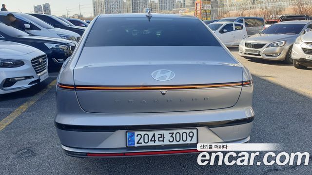 Hyundai Grandeur (GN7) 3.5 LPG 2WD (Taxi) Deluxe 2023 — фото 2