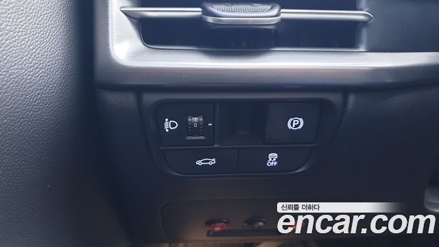 Hyundai Grandeur (GN7) 3.5 LPG 2WD (Taxi) Deluxe 2023 — фото 10
