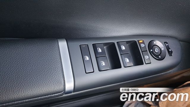Hyundai Grandeur (GN7) 3.5 LPG 2WD (Taxi) Deluxe 2023 — фото 15