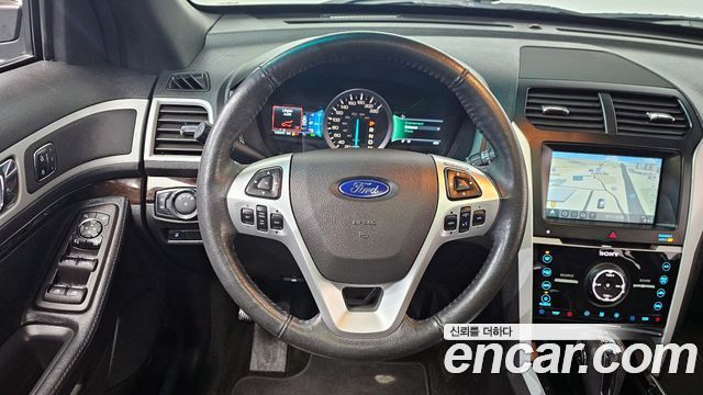 Ford Explorer 3.5 Limited 4WD 5th 2014 — фото 13