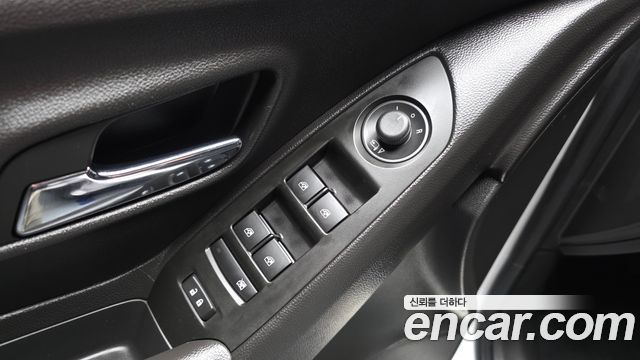 Chevrolet Trax 1.4 Premier 2020 — фото 18