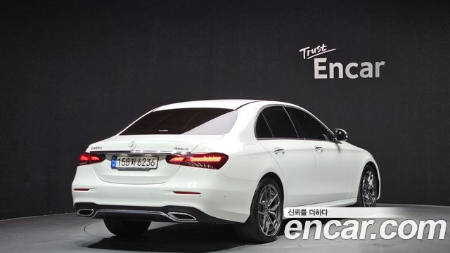 Mercedes-Benz E-Class (W213) E220d 4MATIC AMG Line 2023 — фото 2
