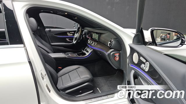 Mercedes-Benz E-Class (W213) E220d 4MATIC AMG Line 2023 — фото 22