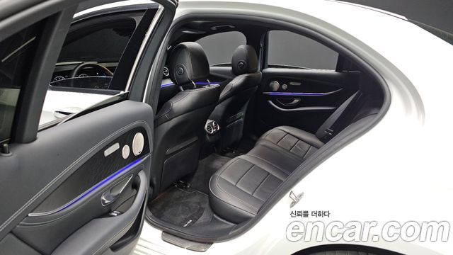 Mercedes-Benz E-Class (W213) E220d 4MATIC AMG Line 2023 — фото 23