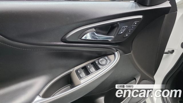 Chevrolet Malibu 1.5 Turbo LT Deluxe 2017 — фото 18