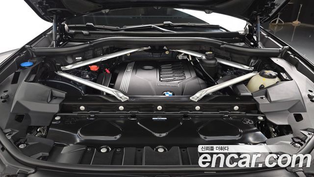 BMW X6 (G06) xDrive40i M Sport 2022 — фото 6