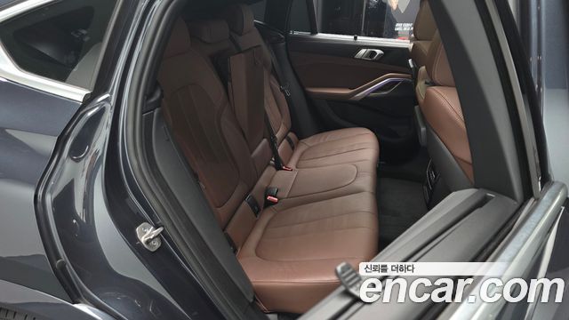 BMW X6 (G06) xDrive40i M Sport 2022 — фото 16