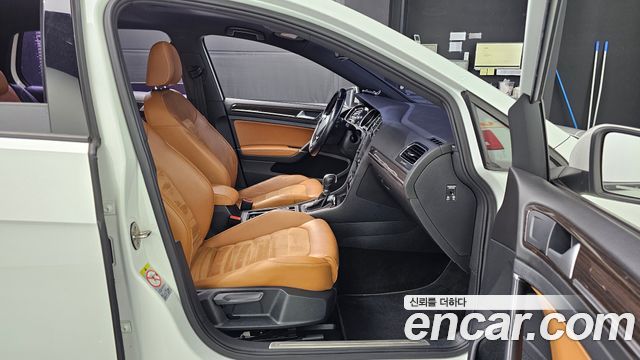 Volkswagen Golf (VII) 2.0 TDI 40th Edition 2015 — фото 12