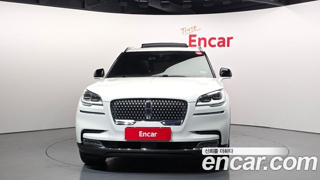 Lincoln Aviator (II) 3.0 Reserve  AWD 2022 — фото 3