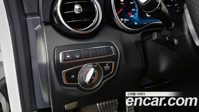 Mercedes-Benz C-Class (W205) C200 Coupe 2020 — фото 20