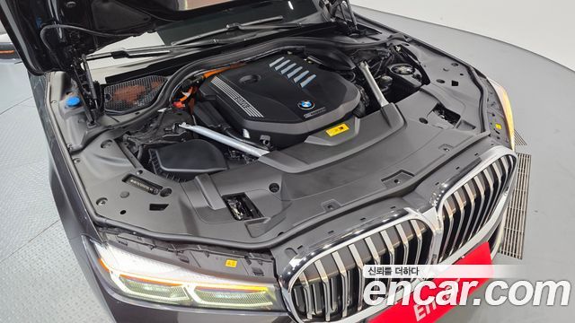 BMW 7 Series (G11) 745Le iPerformance Design Pure Excellence 2021 — фото 6