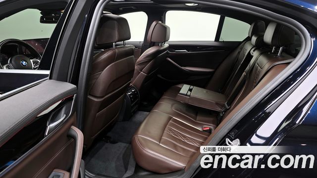 BMW 5 Series (G30) 523d xDrive M Sport 2021 — фото 24