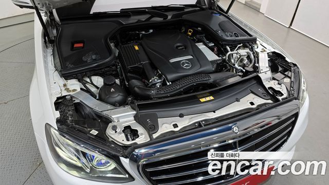 Mercedes-Benz E-Class (W213) E300 4MATIC Exclusive 2020 — фото 6