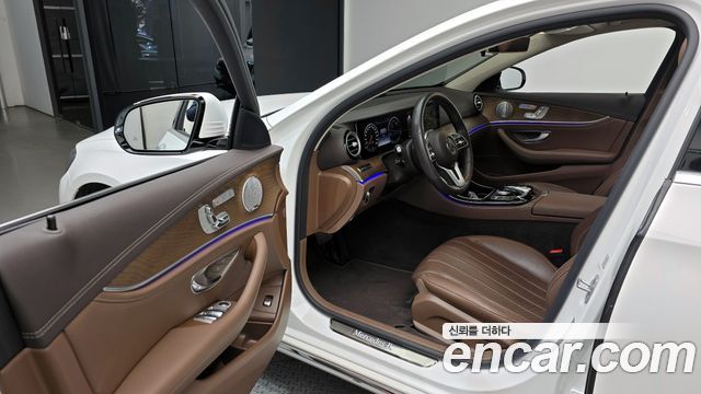 Mercedes-Benz E-Class (W213) E300 4MATIC Exclusive 2020 — фото 15