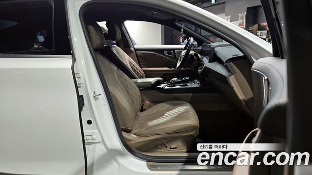 Kia K8 2.5 Gasoline 2WD Signature 2022 — фото 11