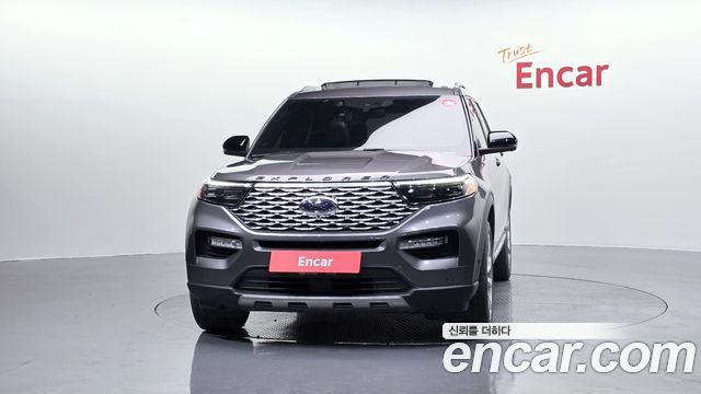 Ford Explorer (VI) 3.0 Platinum 4WD 2023 — фото 3