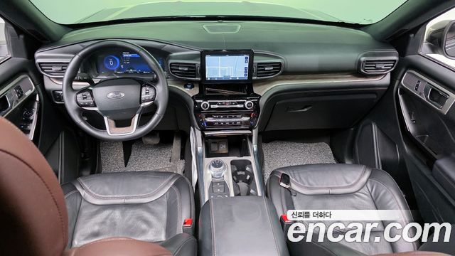 Ford Explorer (VI) 3.0 Platinum 4WD 2023 — фото 7