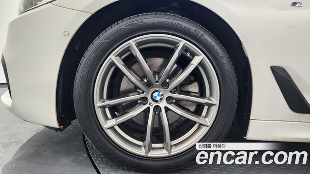 BMW 5 Series (G30) 520d xDrive M Sport Package Plus 2018 — фото 5