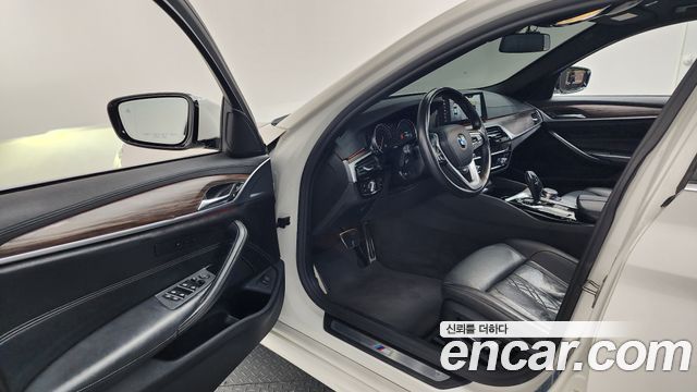 BMW 5 Series (G30) 520d xDrive M Sport Package Plus 2018 — фото 10