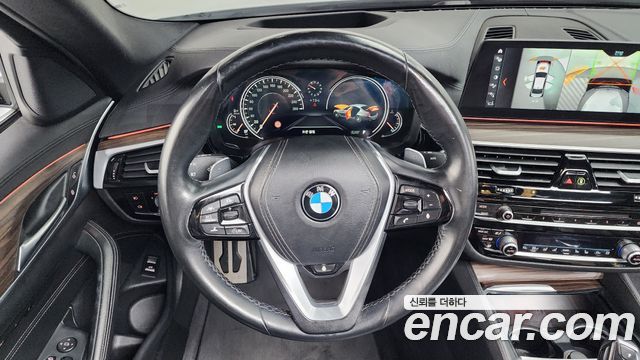BMW 5 Series (G30) 520d xDrive M Sport Package Plus 2018 — фото 13
